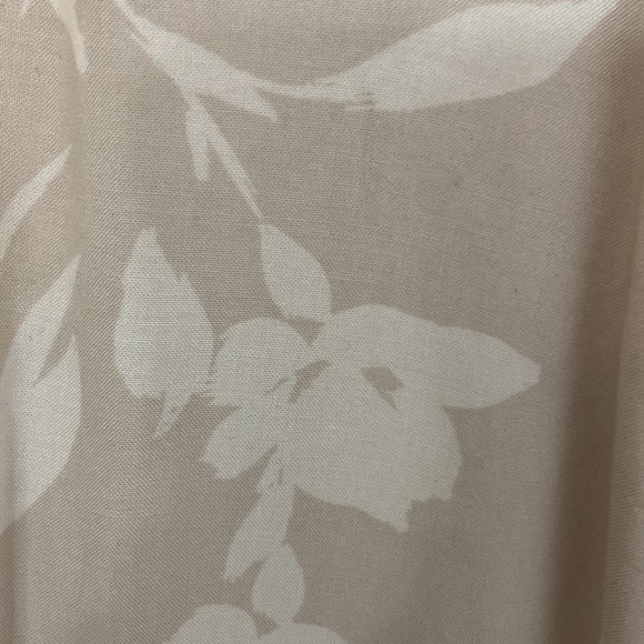 Z Supply floral blouse. - Picture 3 of 3